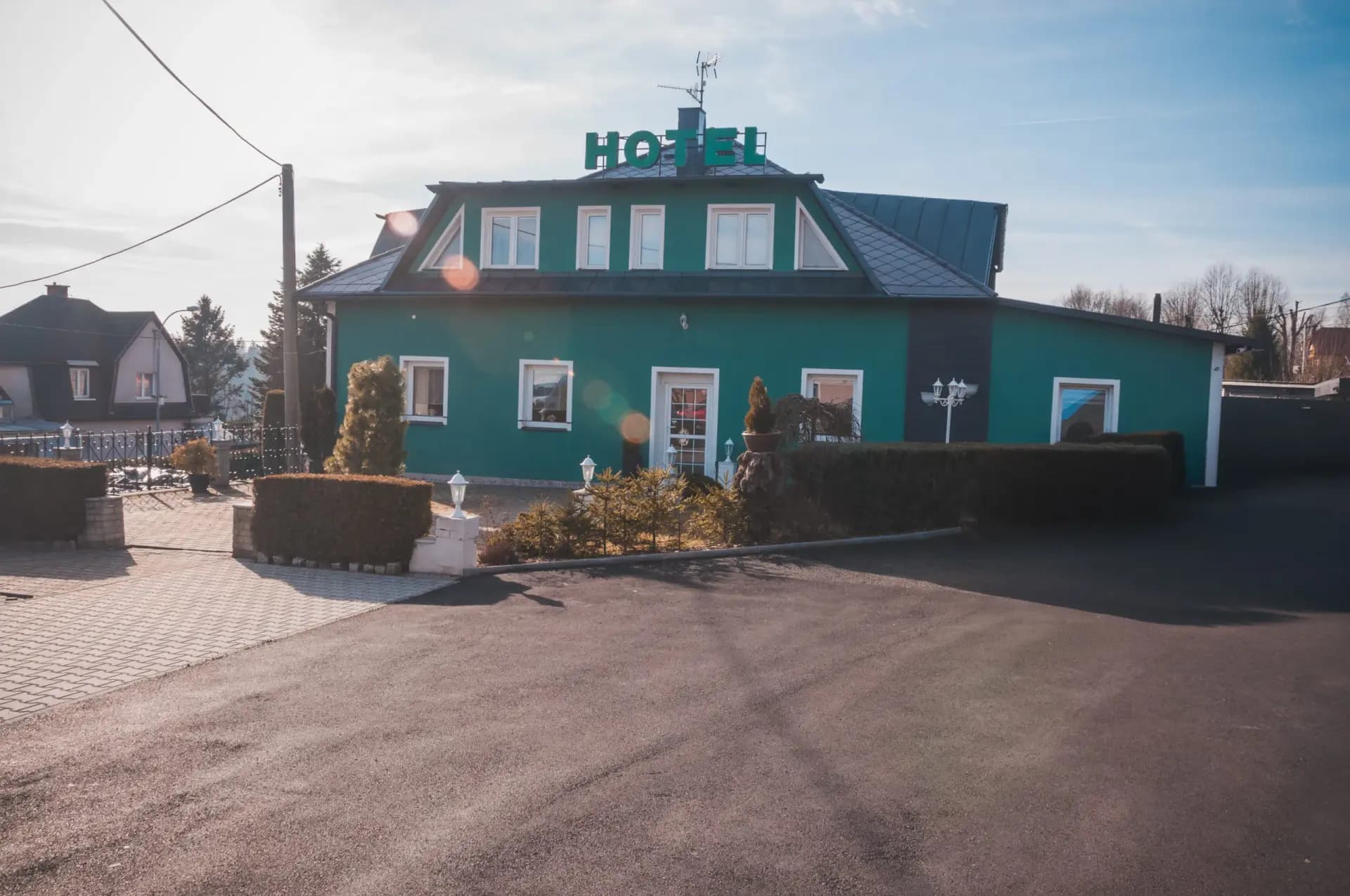 Hotel v Podhradí Přimda – rodinný hotel pod nejstarším kamenným hradem v Čechách